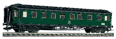 Express train Passenger car 1st/2nd class type AB4?<br /><a href='images/pictures/Fleischmann/578201.jpg' target='_blank'>Full size image</a>